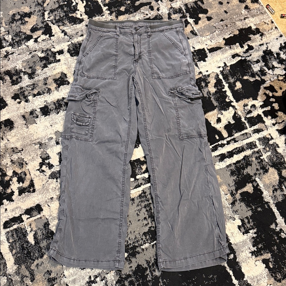 Women’s Gray Cargo Pants